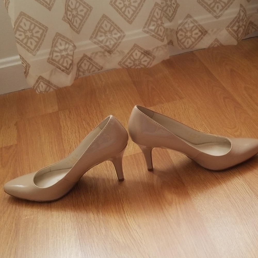 Nude Heels - Picture 7 of 8